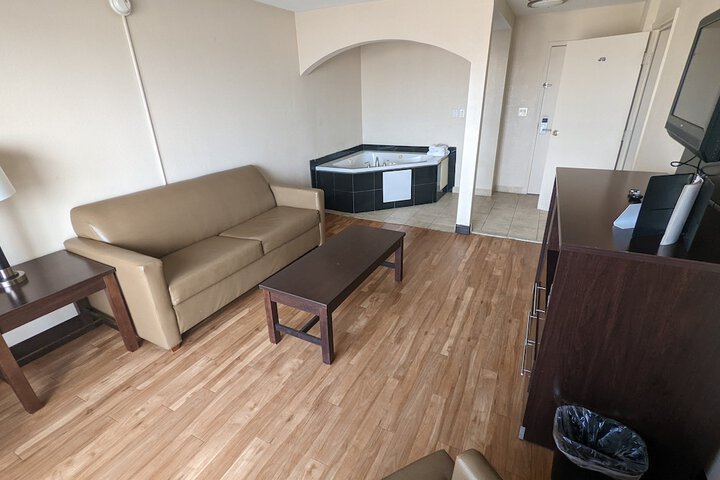 Red Roof Inn PLUS+ Wichita East