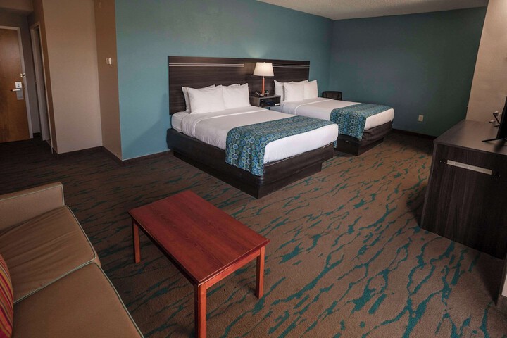 Room 11 of 24