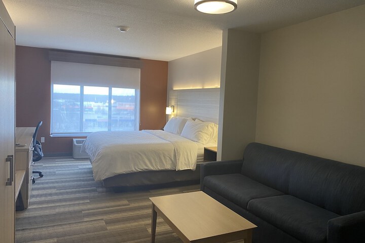 Holiday Inn Express Hotel & Suites Logansport by IHG