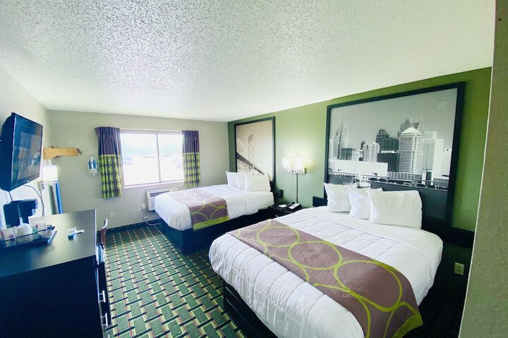 Super 8 by Wyndham Wyoming / Grand Rapids Area