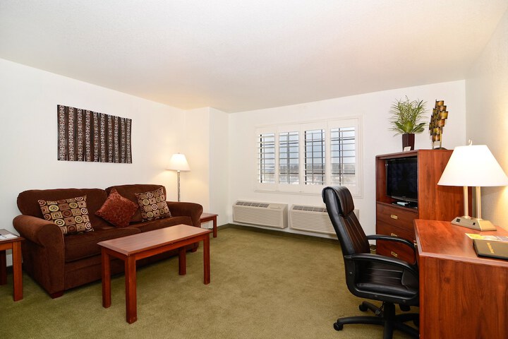 Room 9 of 23