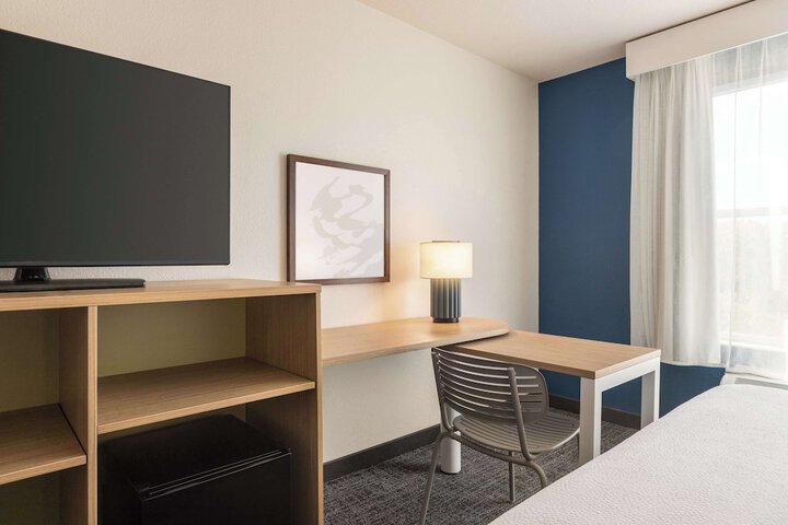 Room 18 of 26