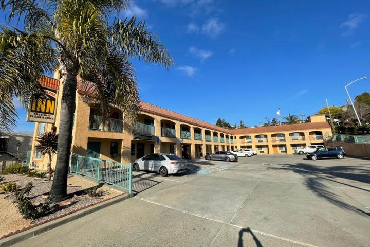 Travelers Inn