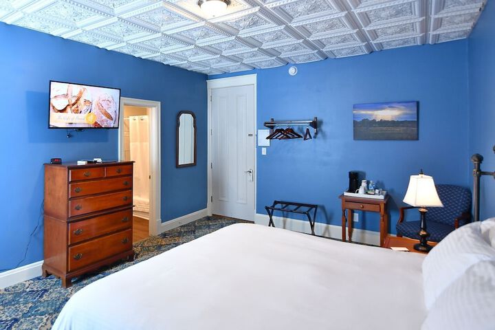 Room 16 of 22