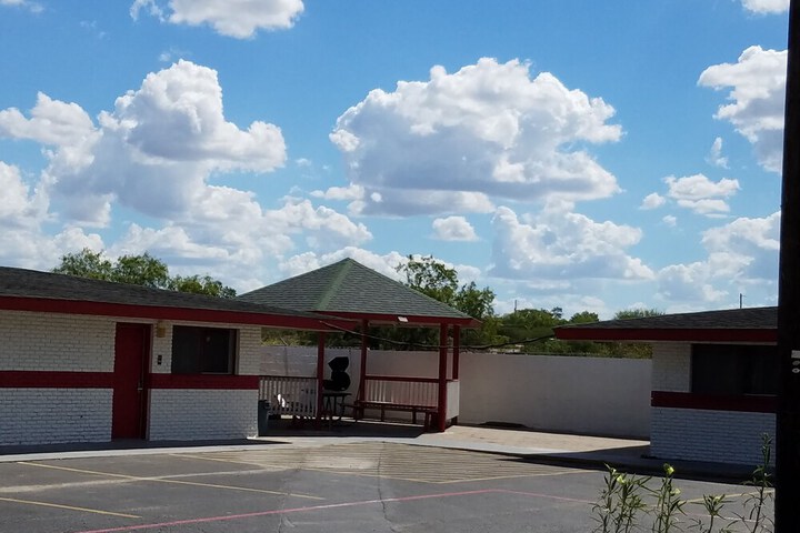 Luxury Inn & RV Park