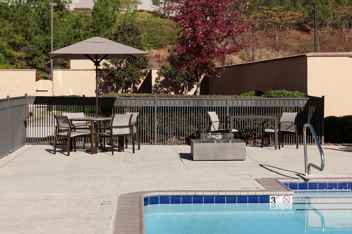 Terrace/Patio 33 of 34