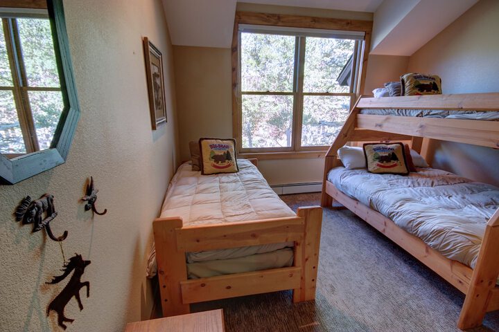 Room 28 of 37