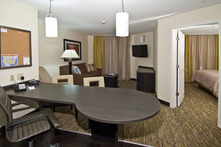 Room 10 of 15