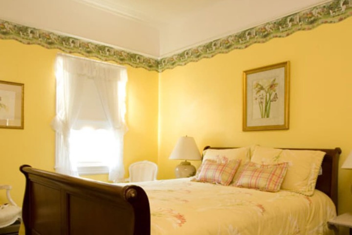 Room 9 of 22
