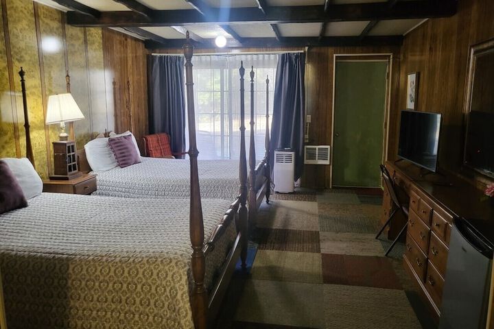 Room 79 of 118