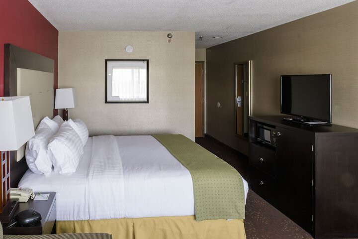 Room 15 of 34