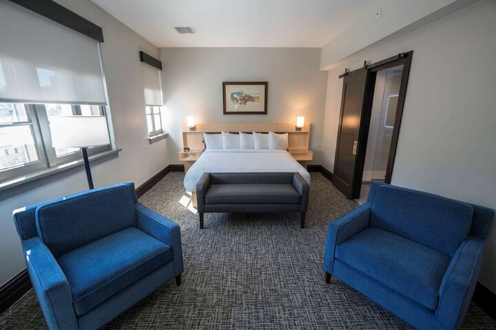 Room 29 of 68
