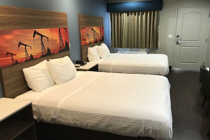 Room 18 of 28