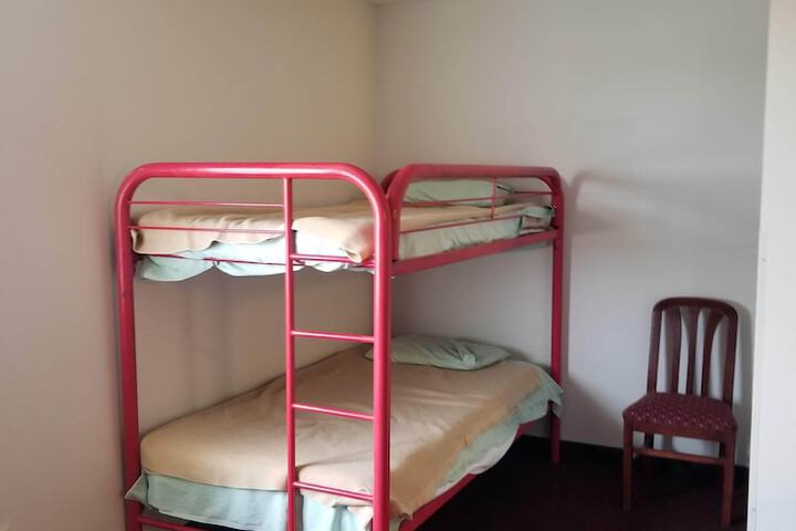 Room 195 of 232