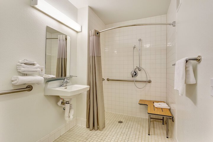 Room 14 of 19