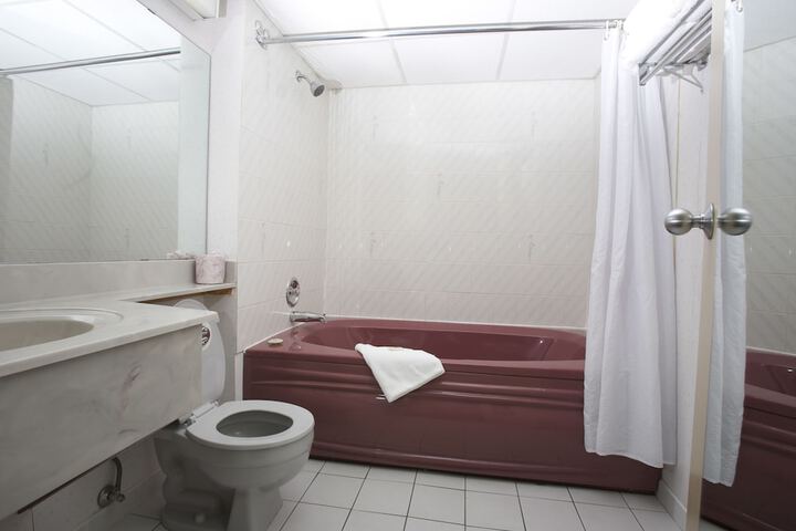 Room 21 of 40