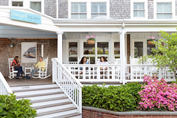 Vineyard Square Hotel & Suites