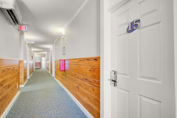 Surf City Hotel
