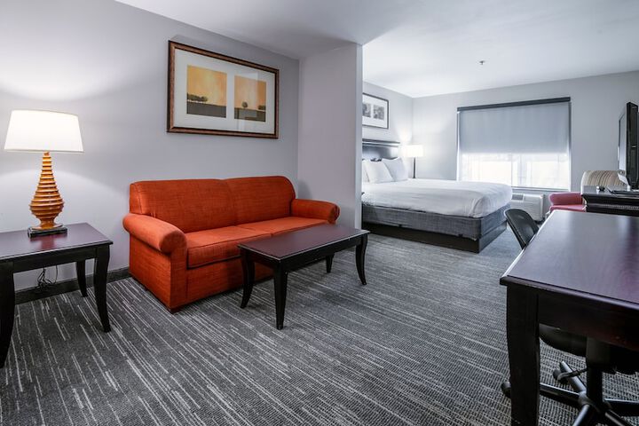 Room 25 of 104