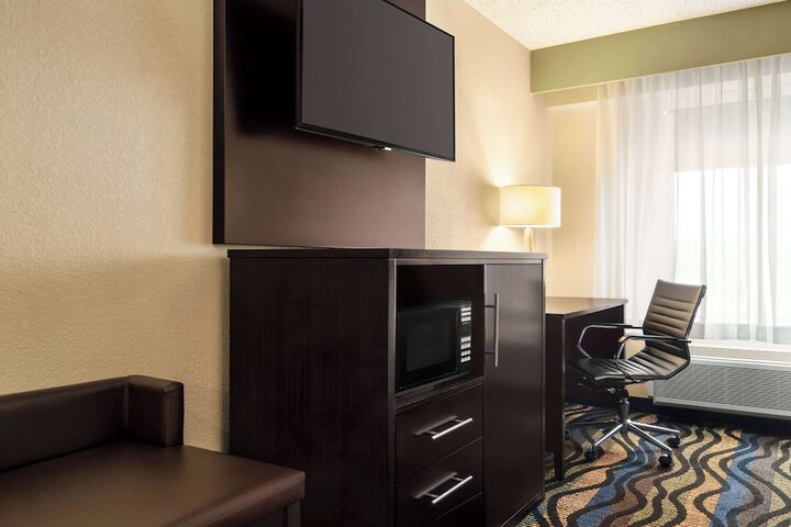 Baymont by Wyndham Georgetown / Lexington North