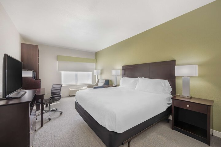 Room 15 of 42