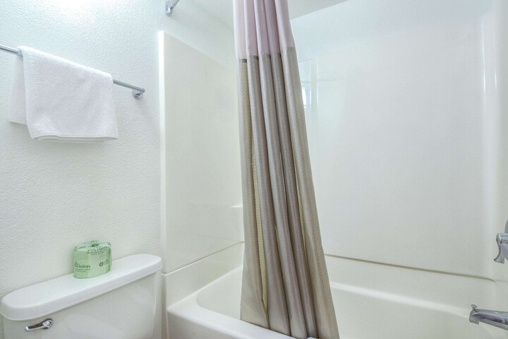 Motel 6 Pomona CA - Los Angeles