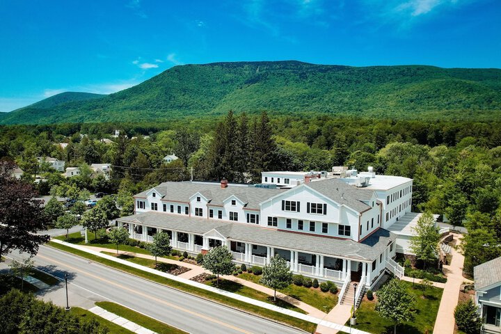 Hotel 4 of 93