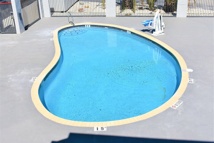 Pool 4 of 39
