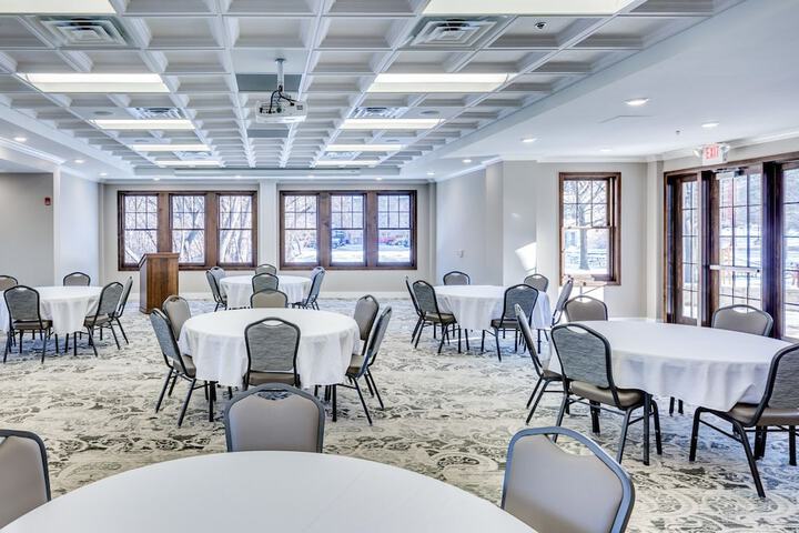 Ballroom/Hall 44 of 49