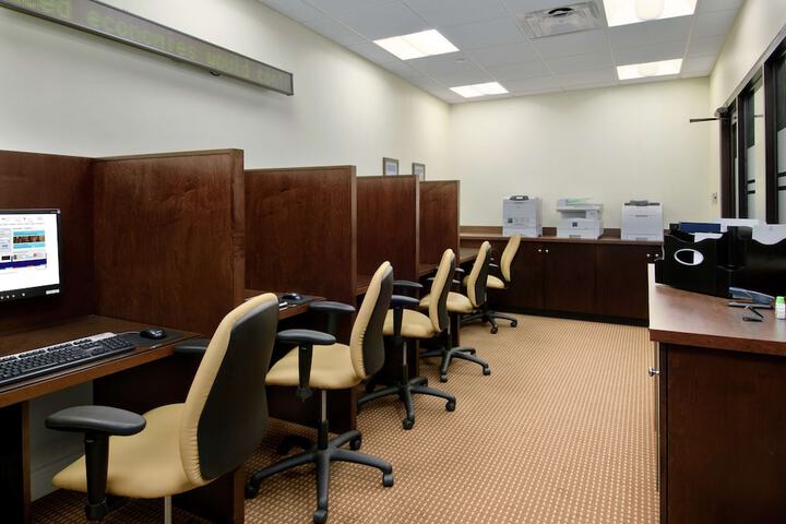 Business Center 89 of 89