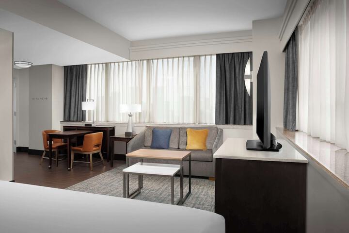 Room 21 of 48