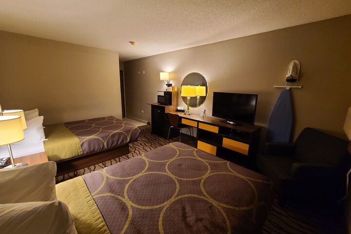Room 10 of 20