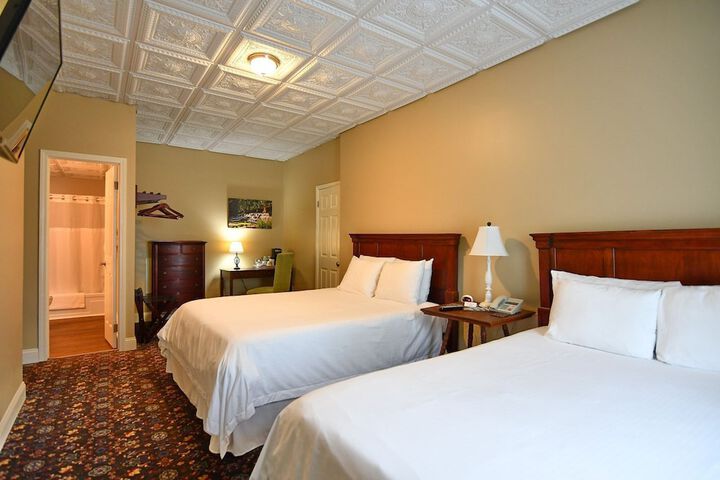 Room 14 of 22