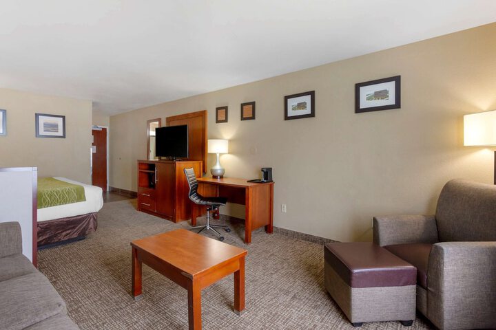 Room 11 of 39