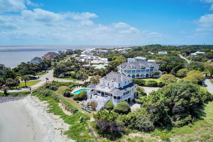 Haven by Avantstay Luxury Beachfront Home w / Pool & Gorgeous Patios