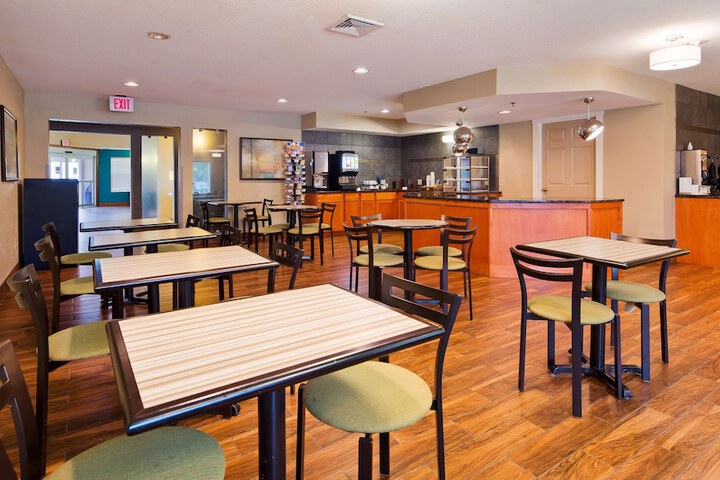 Best Western Plus Menomonie Inn & Suites