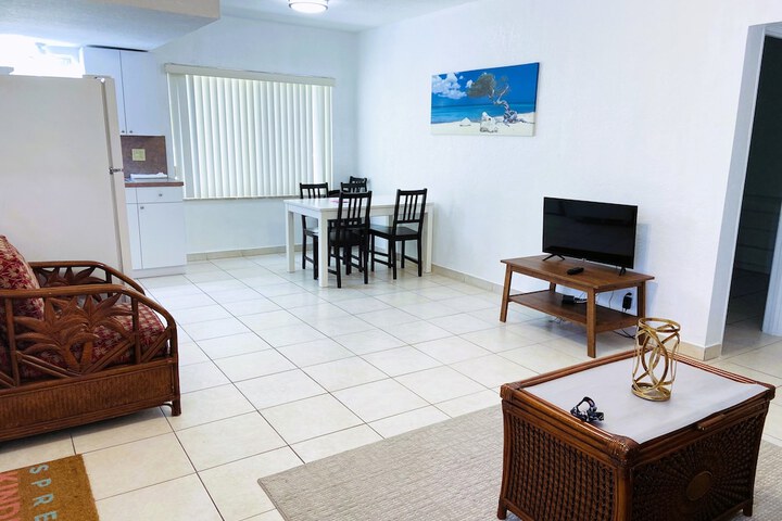 Room 27 of 108