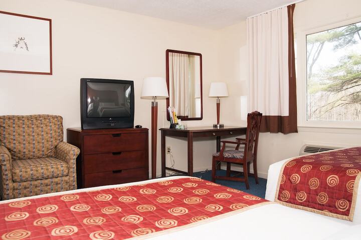 Red Carpet Inn & Suites