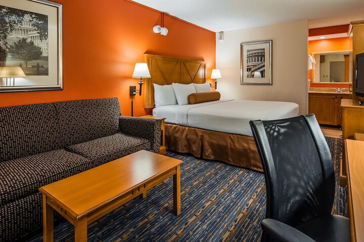Room 11 of 23