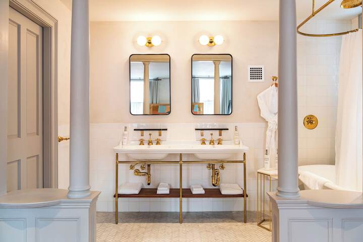 Hotel Kinsley