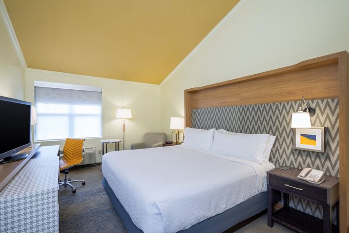 Holiday Inn Hyannis by IHG