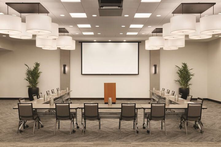 Hyatt Place Chicago / OHare Airport
