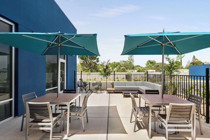Hampton Inn & Suites Oroville