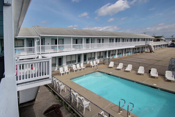 Pool 5 of 30