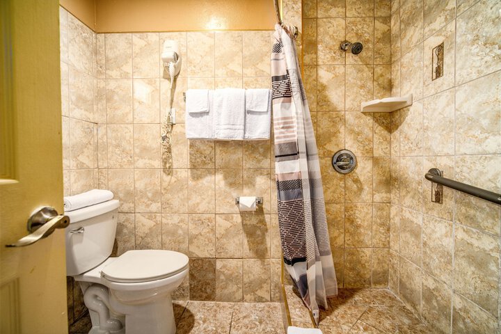 Room 15 of 22