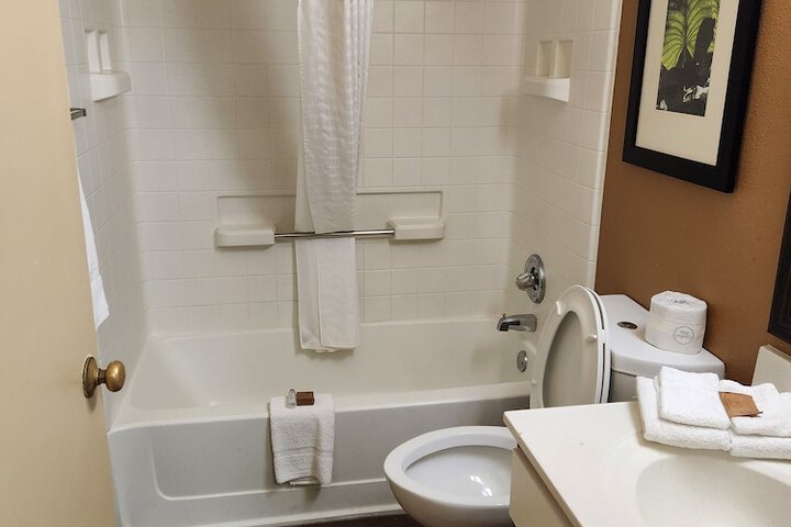 Room 10 of 20