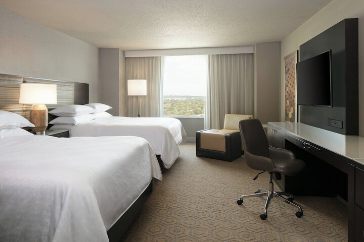 Sheraton Overland Park Hotel at the Convention Center