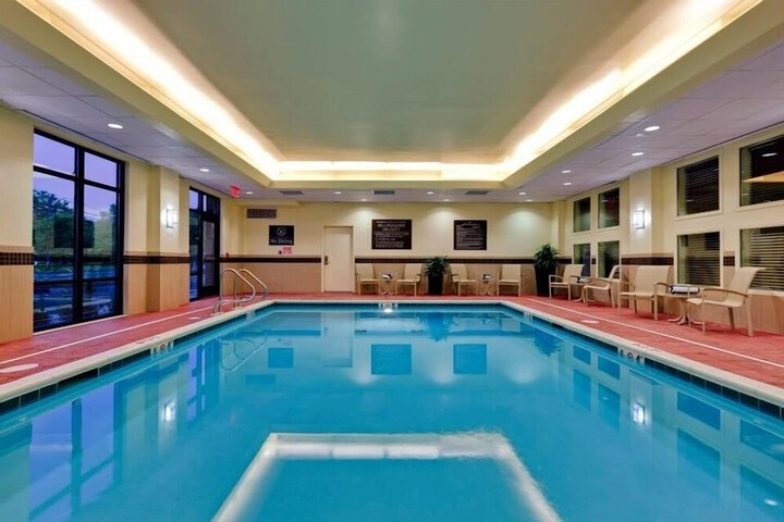 Hampton Inn & Suites Mahwah