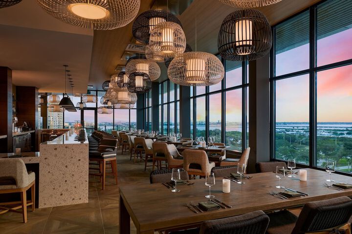 Dining 67 of 101