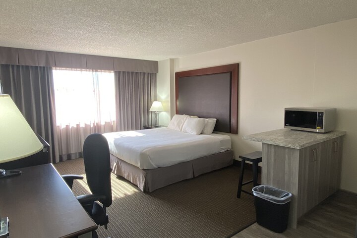 Room 27 of 85